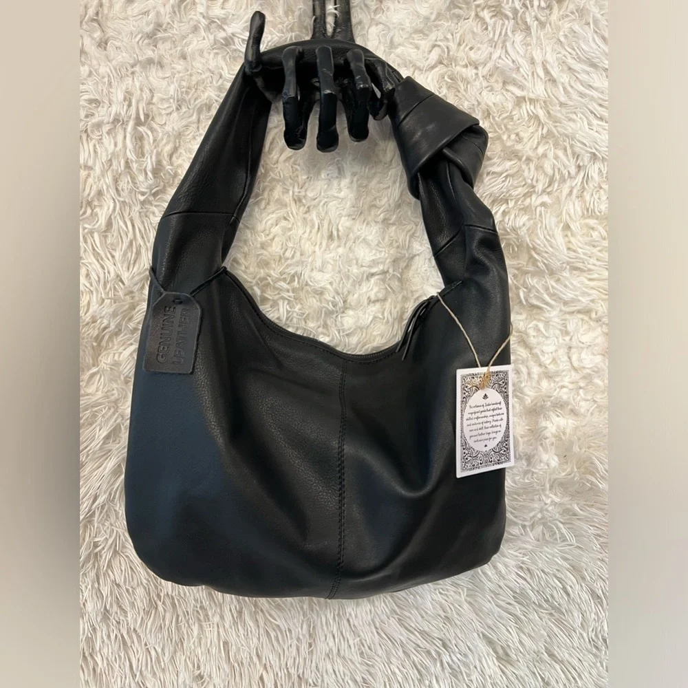 🔥🖤NWT-MADE IN INDIA, Leather Crescent super CUTE Knotted Shoulder Bag🖤🔥